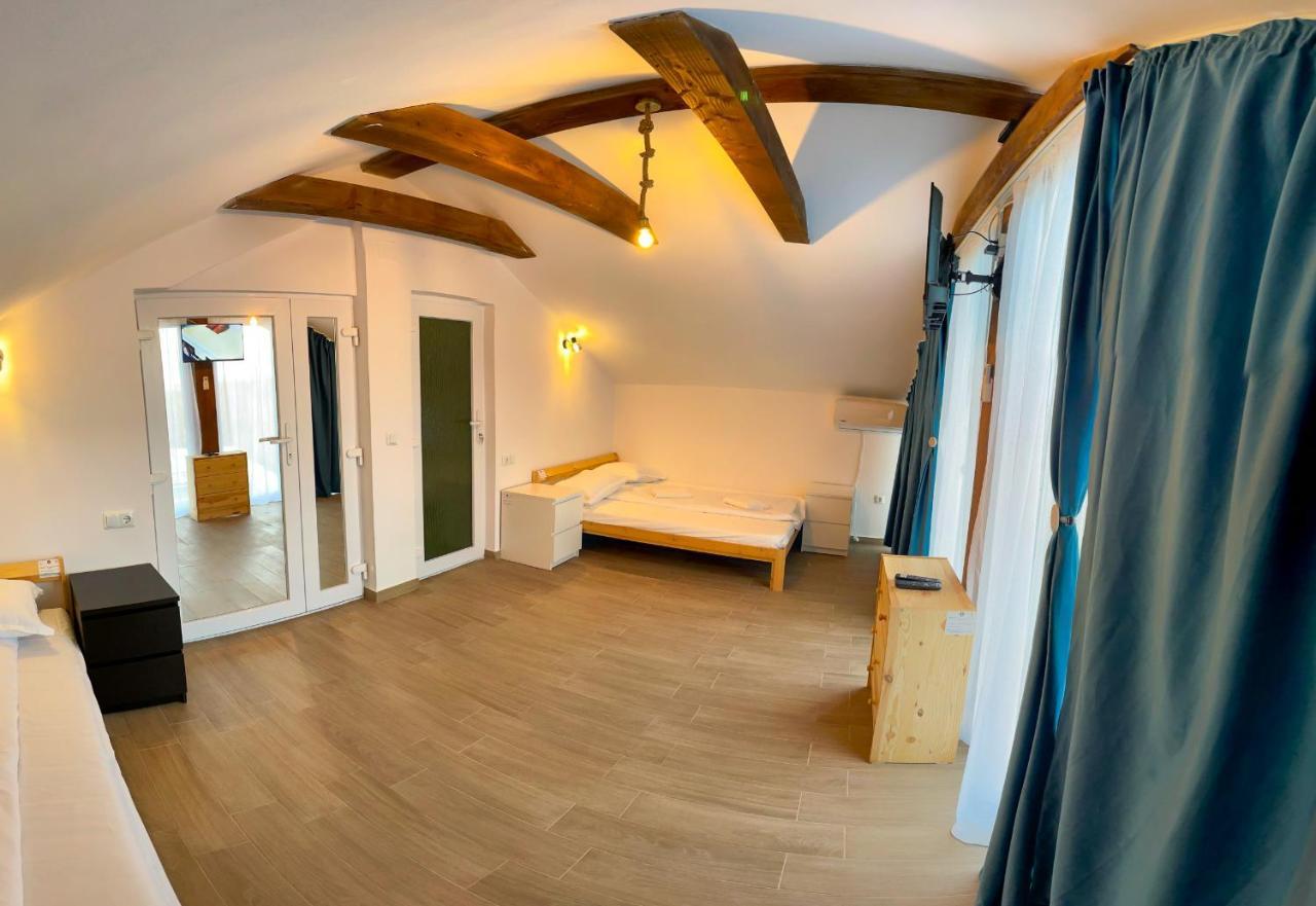 Casa De La Balta Hotel Rieni Ngoại thất bức ảnh